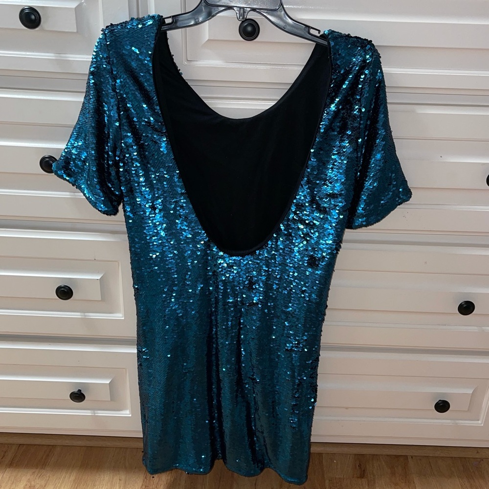 sequin dresses - Picture 3 of 5